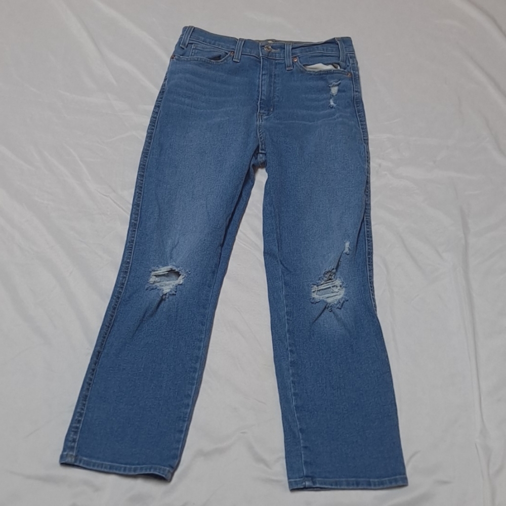 Signature By Levi Heritage High-Rise Straight Medium Wash Distressed Jeans